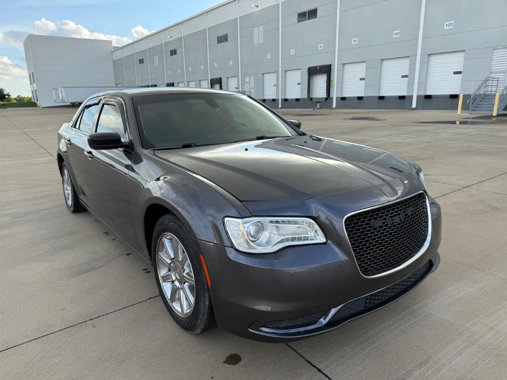 2019 Chrysler 300 Touring