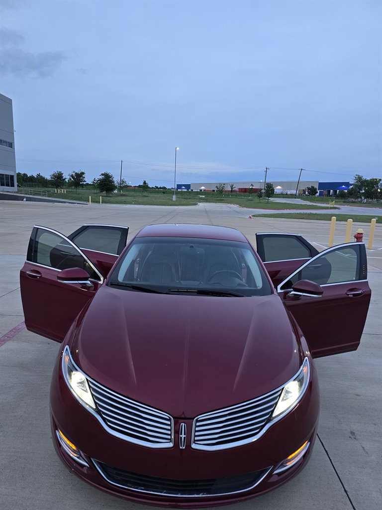 2016 Lincoln MKZ Base