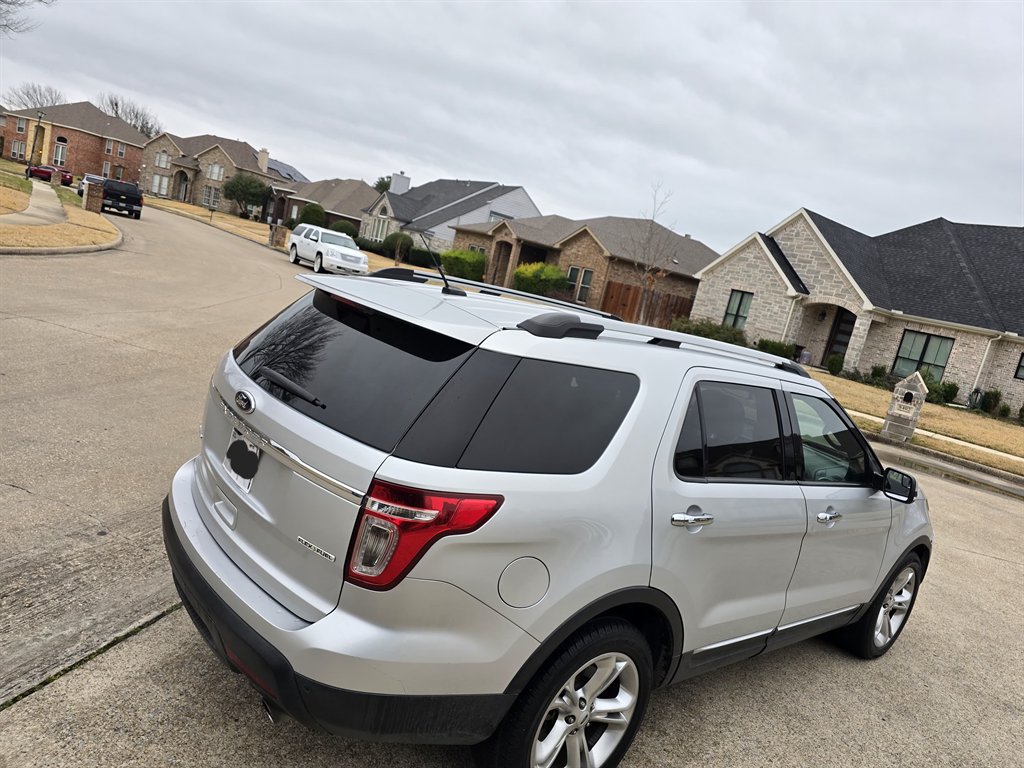 2014 Ford Explorer Limited's photo
