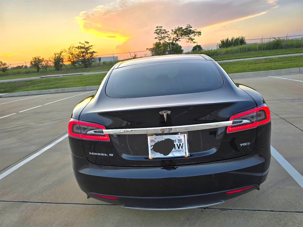 2015 Tesla Model S