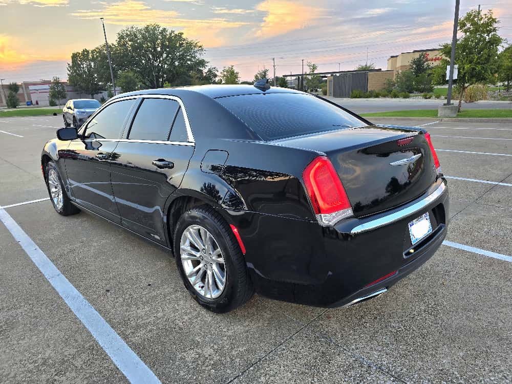 2020 Chrysler 300