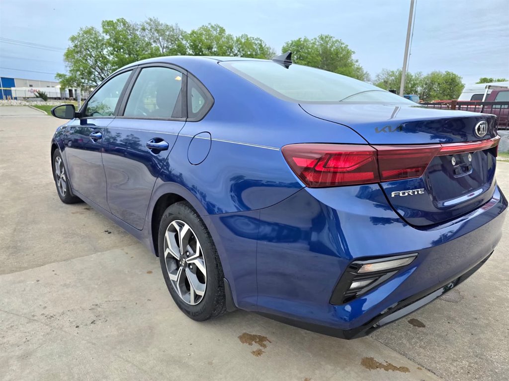 2020 Kia Forte LXS AT's photo