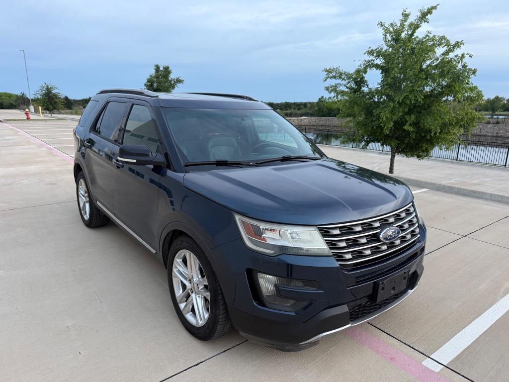 2016 Ford Explorer XLT 4WD's photo